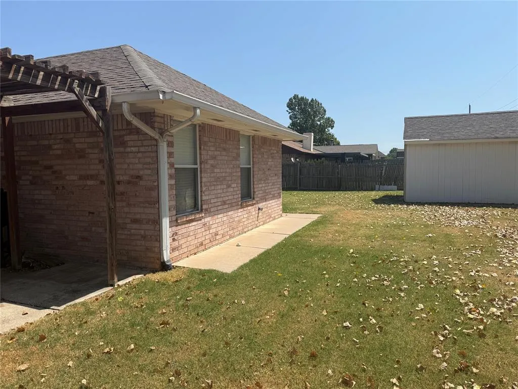 Photo 17 — 5812 SE 9th Street, Midwest City, OK 73110