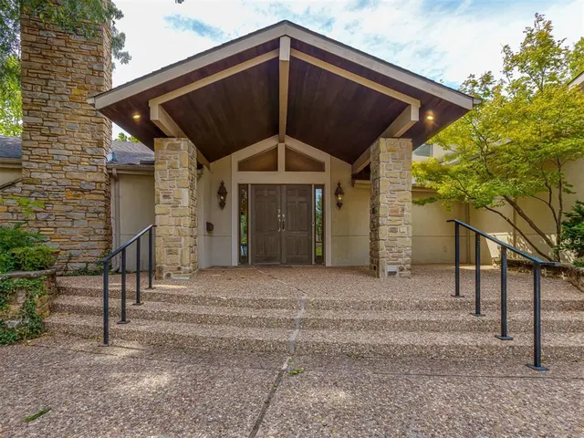 Photo 3 — 1600 Guilford Lane, Oklahoma City, OK 73120