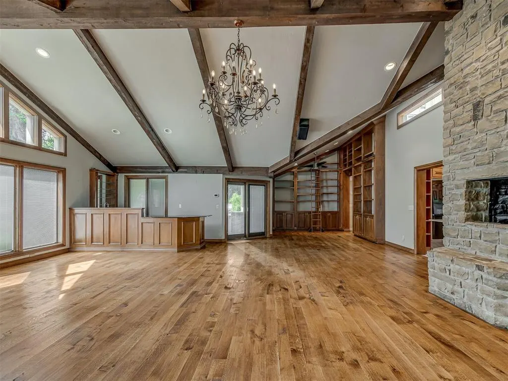 Photo 14 — 1600 Guilford Lane, Oklahoma City, OK 73120