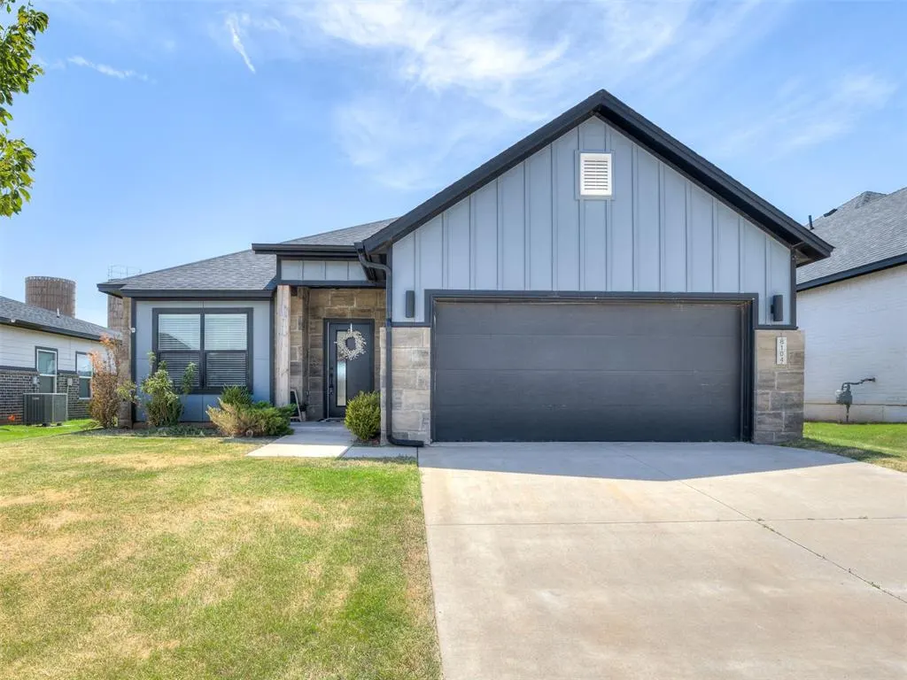 Front exterior — 8104 NW 151st Circle, Edmond, OK 73013-5973
