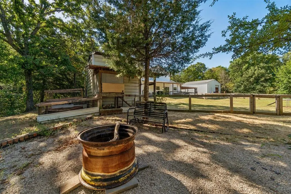 Photo 38 — 104875 S 3520 Road, Prague, OK 74864