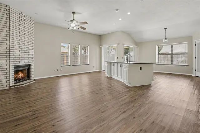 Photo 2 — 10005 S Glascow Terrace, Yukon, OK 73099