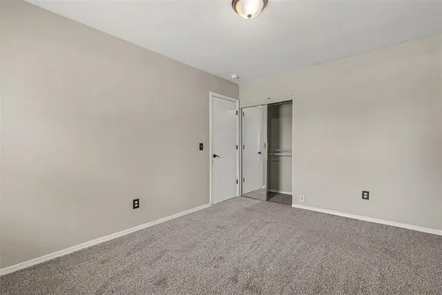 Photo 8 — 10005 S Glascow Terrace, Yukon, OK 73099