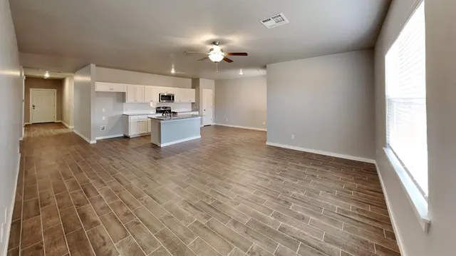 Photo 6 — 12405 Aldrin Way, Oklahoma City, OK 73013