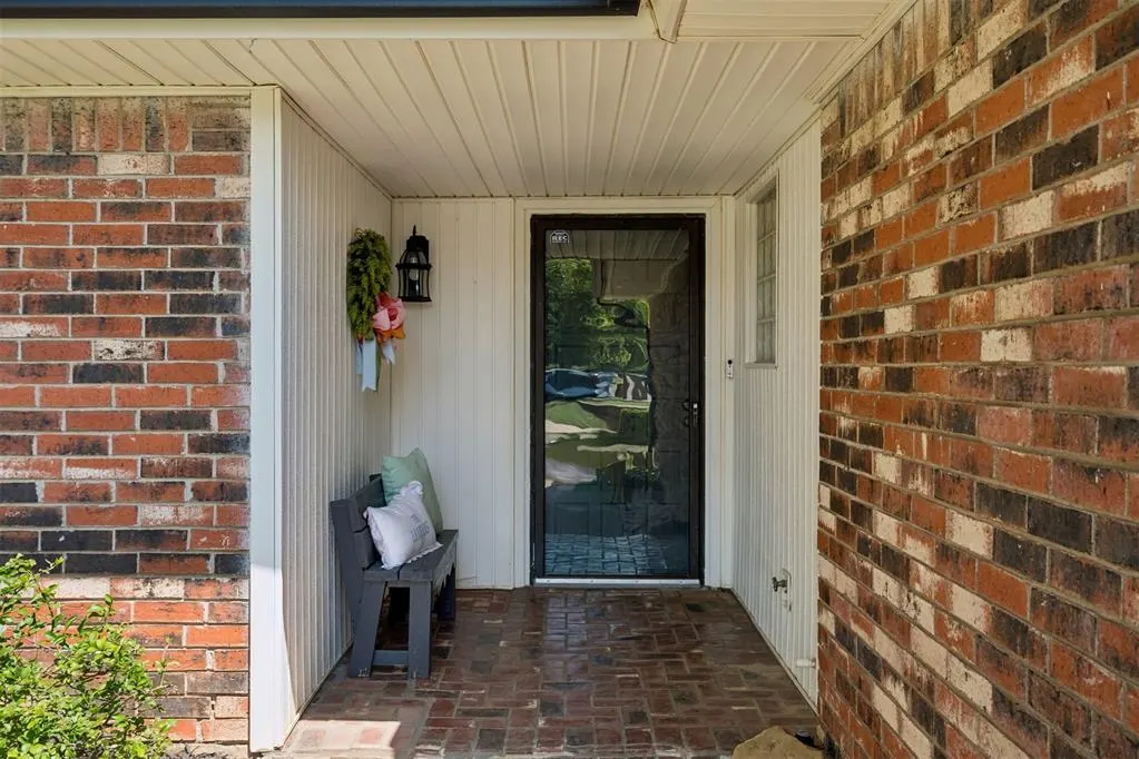 Photo 4 — 1001 Apollo Circle, Edmond, OK 73003