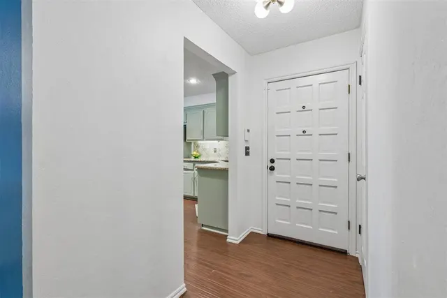 Photo 5 — 1001 Apollo Circle, Edmond, OK 73003