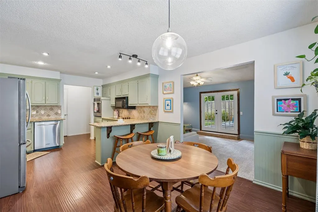 Photo 13 — 1001 Apollo Circle, Edmond, OK 73003