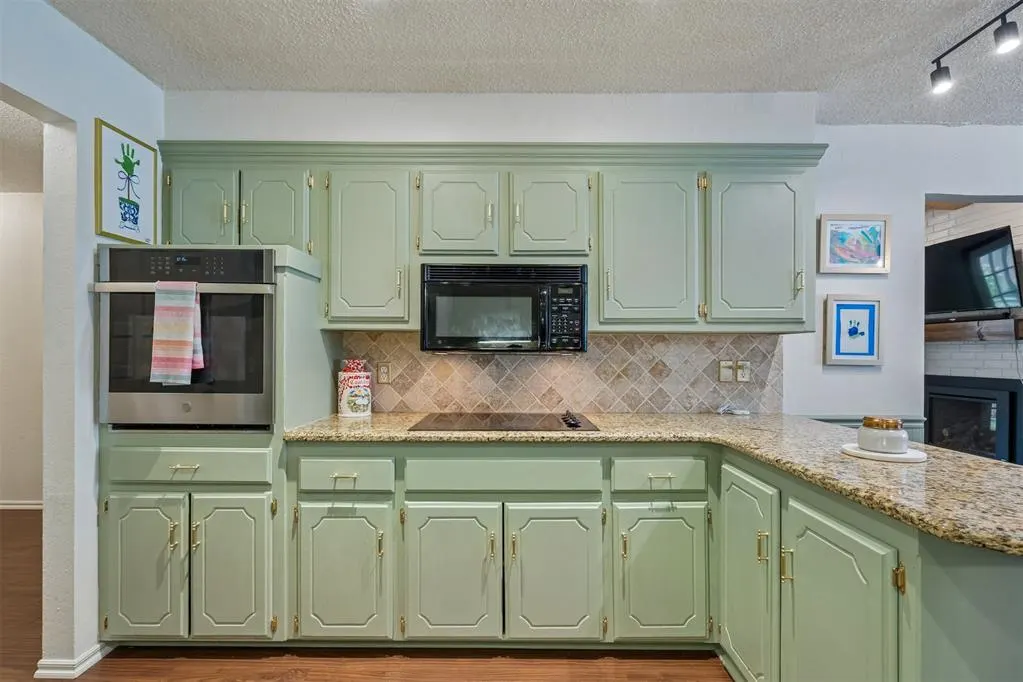 Photo 16 — 1001 Apollo Circle, Edmond, OK 73003