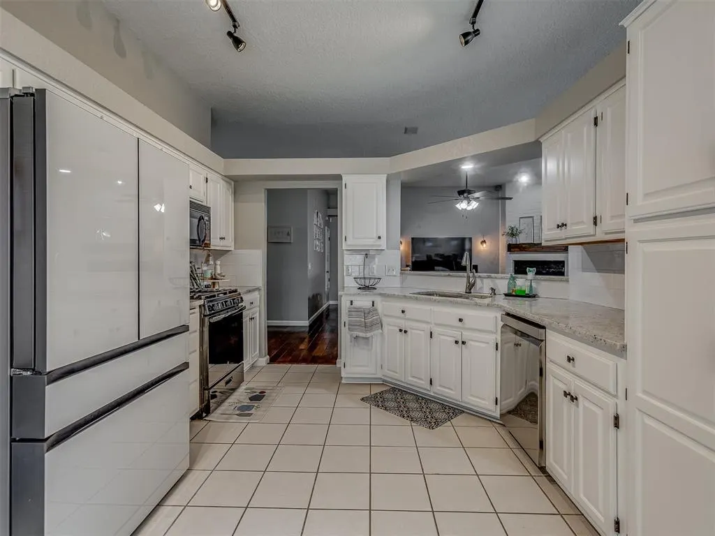 Photo 4 — 1617 Pinnacle Lane, Edmond, OK 73003