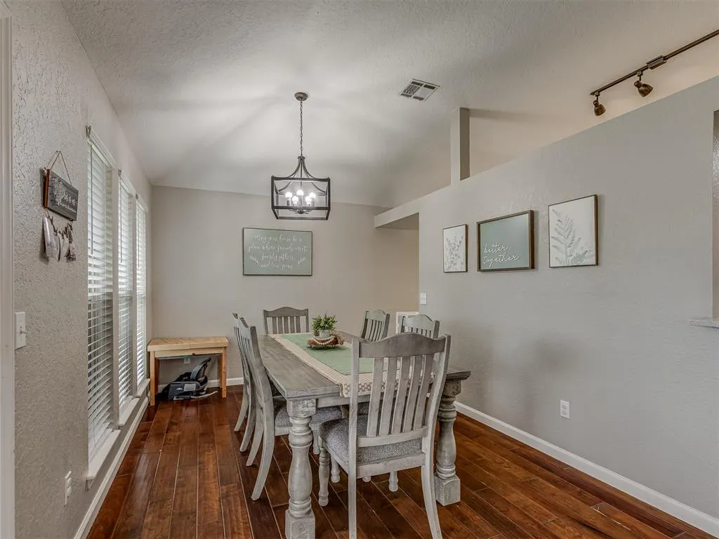 Photo 5 — 1617 Pinnacle Lane, Edmond, OK 73003
