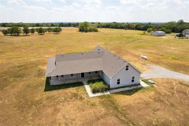 Photo 4 — 3356 E Maple Road, Purcell, OK 73080
