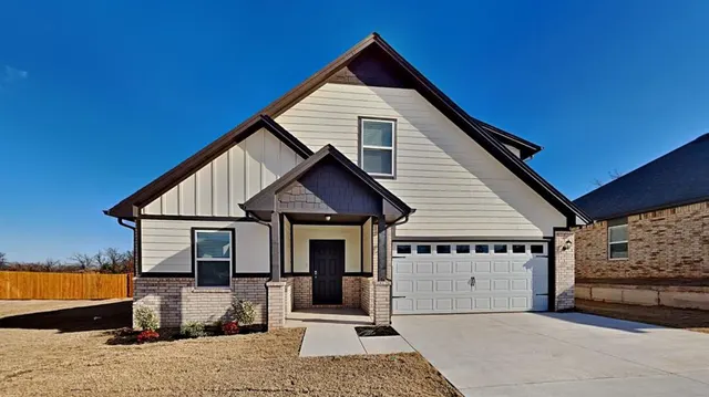 Photo 2 — 12432 Aldrin Way, Oklahoma City, OK 73013