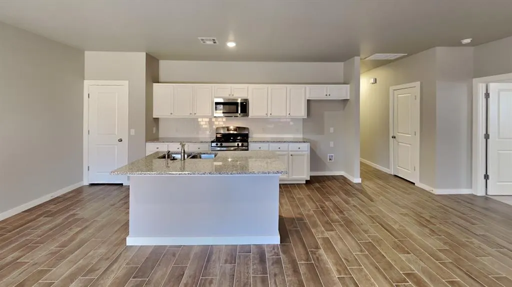 Photo 6 — 12432 Aldrin Way, Oklahoma City, OK 73013