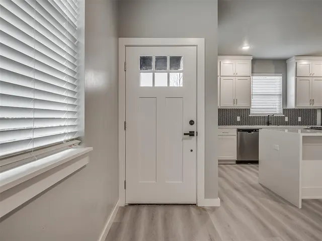 Photo 7 — 2008 NW 27th Street, Oklahoma City, OK 73106