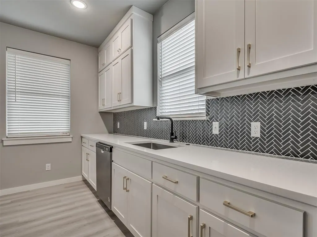 Photo 19 — 2008 NW 27th Street, Oklahoma City, OK 73106