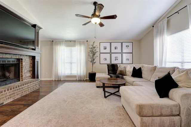 Photo 5 — 12020 Silver Sun Drive, Oklahoma City, OK 73162