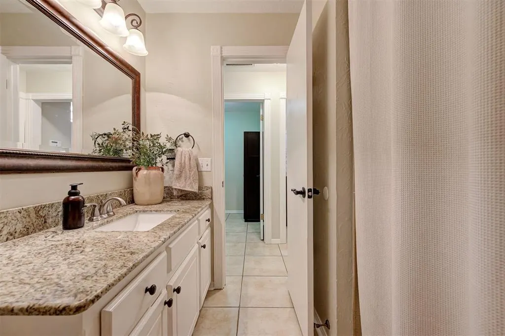 Photo 28 — 12020 Silver Sun Drive, Oklahoma City, OK 73162