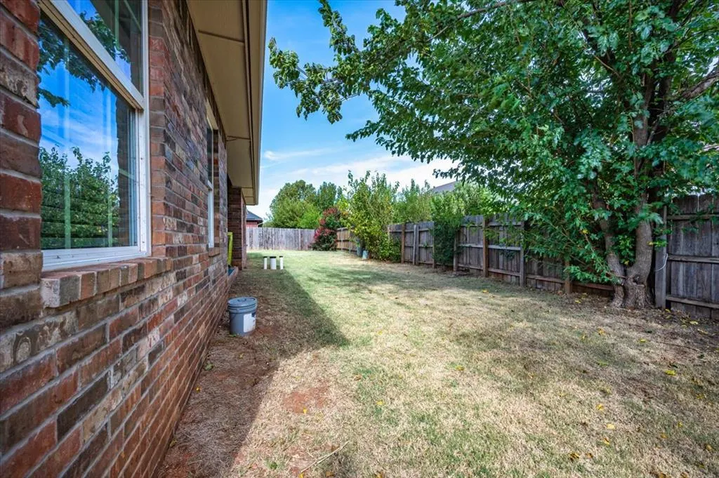 Photo 38 — 1523 W Diamond Way, Mustang, OK 73064