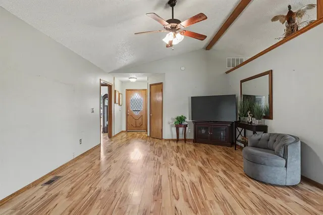 Photo 7 — 1611 N Orchard Terrace, Mustang, OK 73064