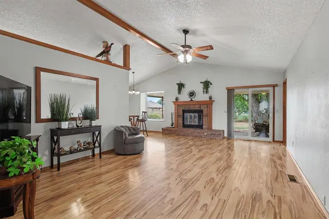 Photo 8 — 1611 N Orchard Terrace, Mustang, OK 73064