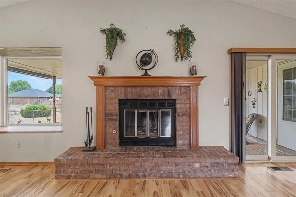 Photo 9 — 1611 N Orchard Terrace, Mustang, OK 73064