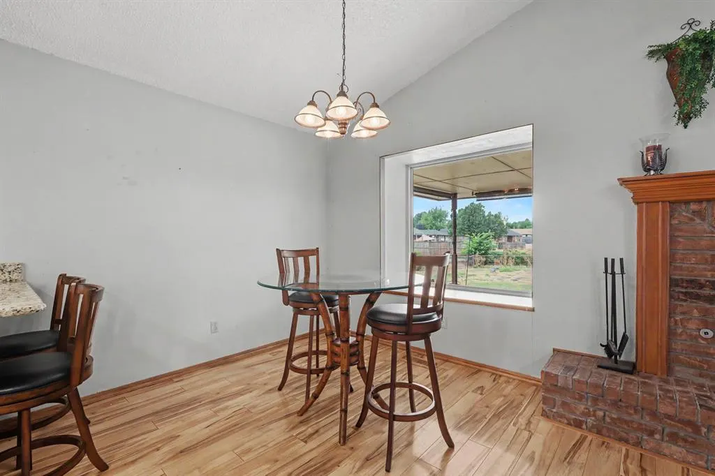 Photo 11 — 1611 N Orchard Terrace, Mustang, OK 73064
