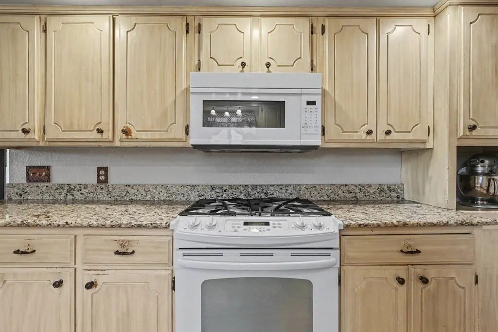 Photo 14 — 1611 N Orchard Terrace, Mustang, OK 73064