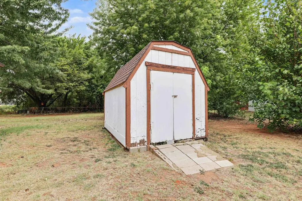 Photo 33 — 1611 N Orchard Terrace, Mustang, OK 73064