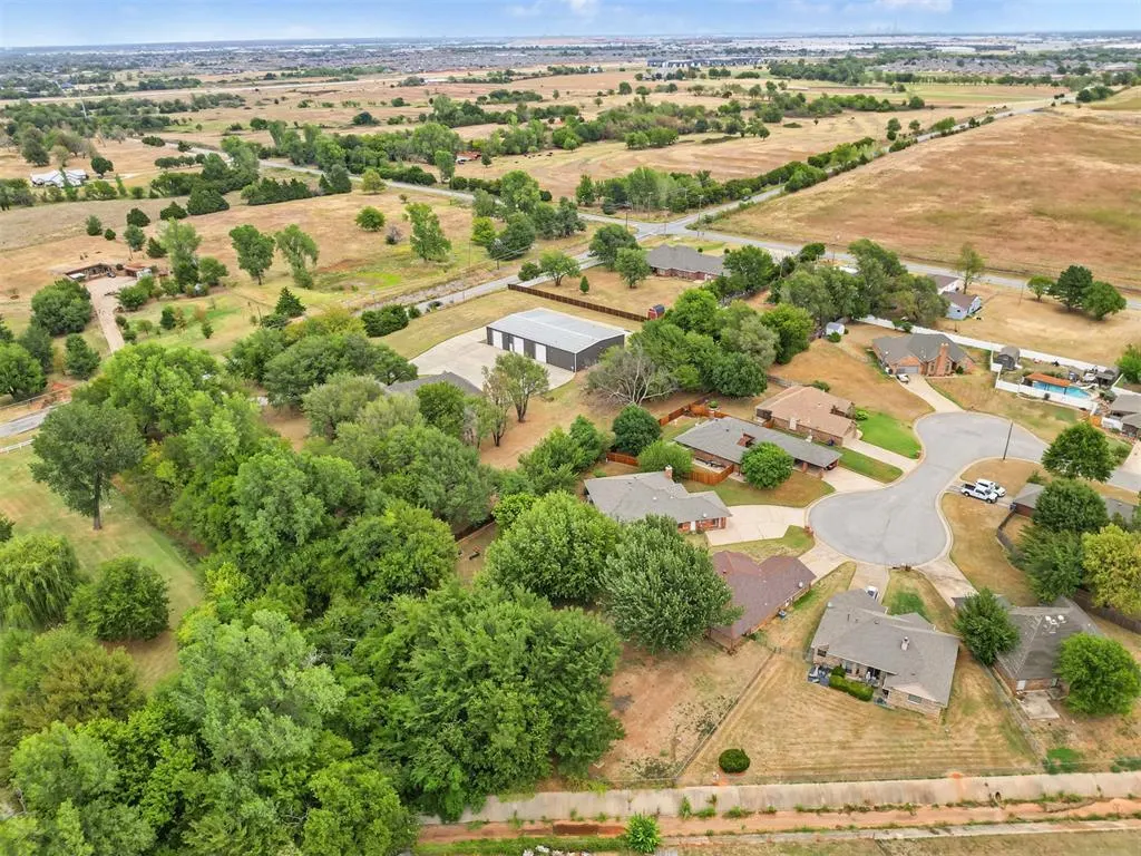 Photo 38 — 1611 N Orchard Terrace, Mustang, OK 73064