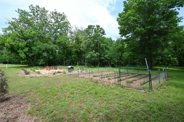 Photo 6 — 908 E 12th Avenue, Stillwater, OK 74074