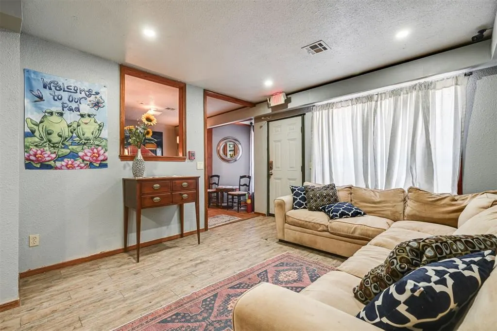 Photo 12 — 908 E 12th Avenue, Stillwater, OK 74074