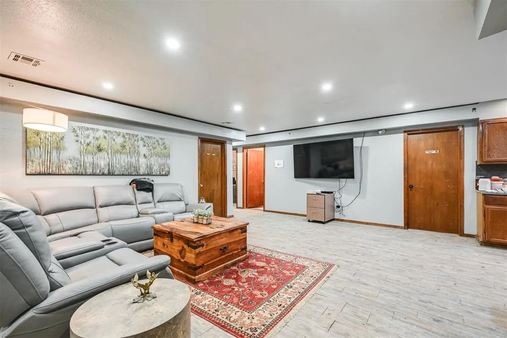 Photo 20 — 908 E 12th Avenue, Stillwater, OK 74074
