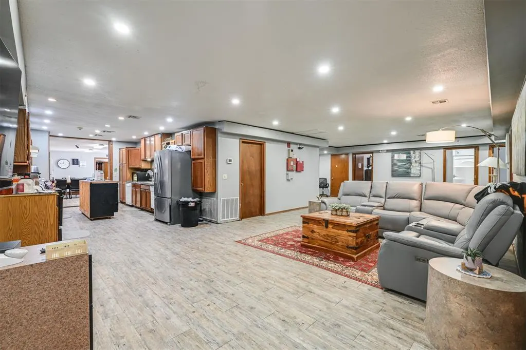 Photo 21 — 908 E 12th Avenue, Stillwater, OK 74074