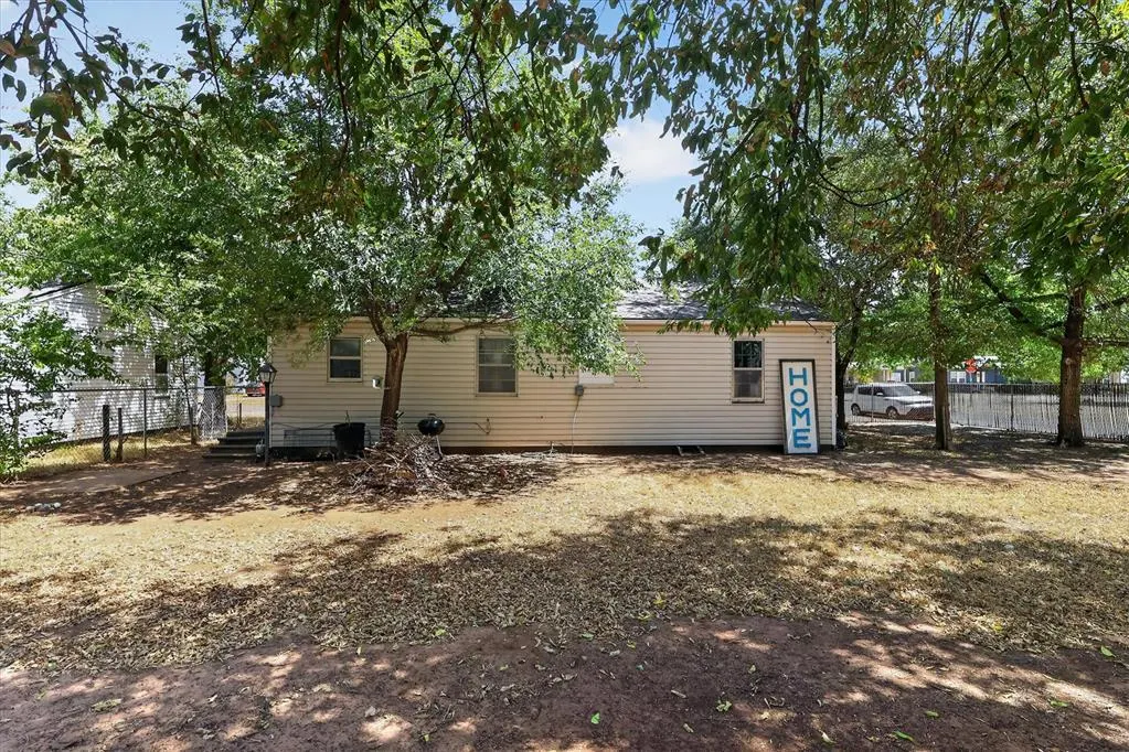 Photo 32 — 1728 S 20th Street, Chickasha, OK 73018