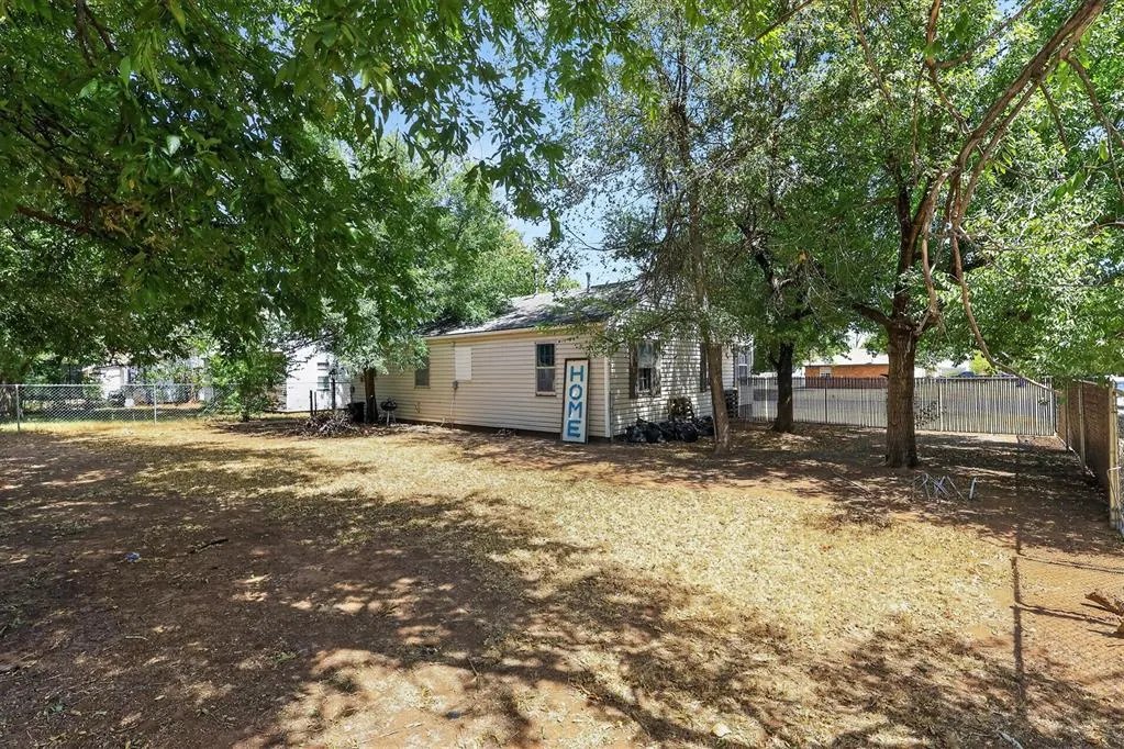 Photo 33 — 1728 S 20th Street, Chickasha, OK 73018
