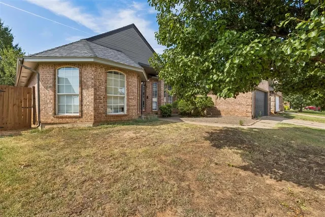 Photo 2 — 8212 NW 83rd Street, Oklahoma City, OK 73132