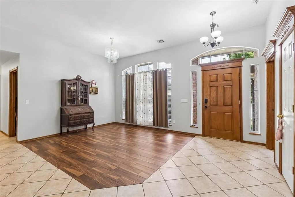 Photo 5 — 8212 NW 83rd Street, Oklahoma City, OK 73132