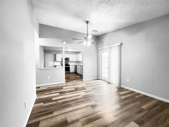 Photo 3 — 238 W Apple Branch Way, Mustang, OK 73064