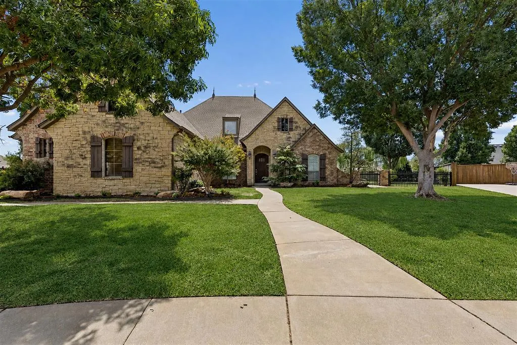 Front exterior — 1300 Redbud Court, Moore, OK 73160