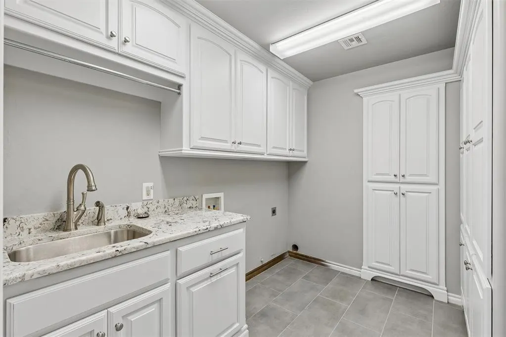 Photo 16 — 1300 Redbud Court, Moore, OK 73160