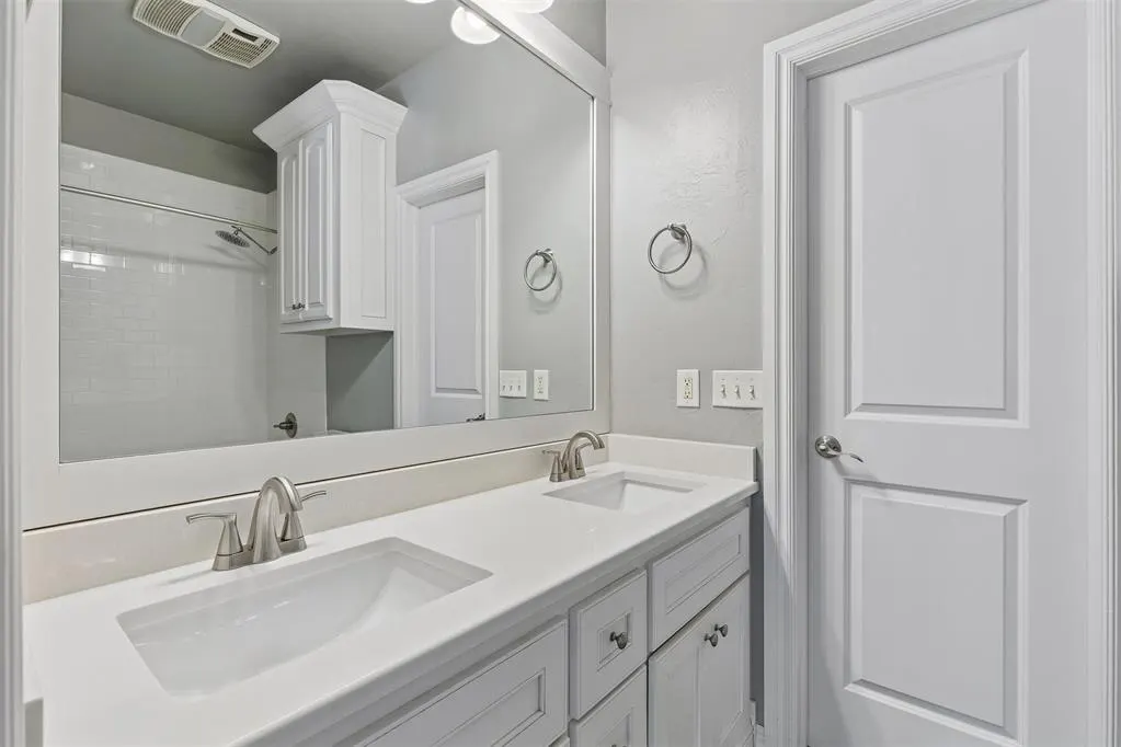 Photo 18 — 1300 Redbud Court, Moore, OK 73160