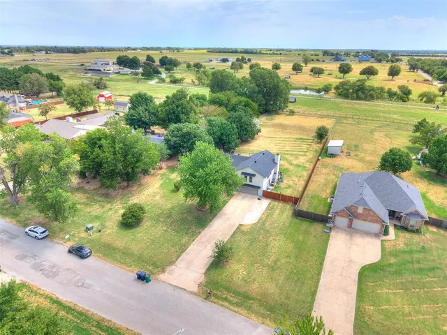 Photo 4 — 7916 Chukar Road, Yukon, OK 73099