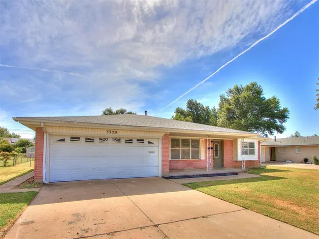 Photo 4 — 3220 Hilltop Road, Midwest City, OK 73110
