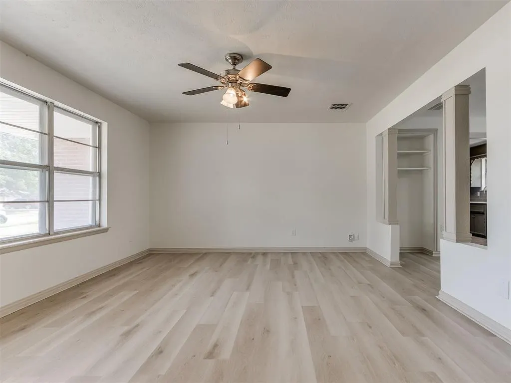 Photo 7 — 3220 Hilltop Road, Midwest City, OK 73110