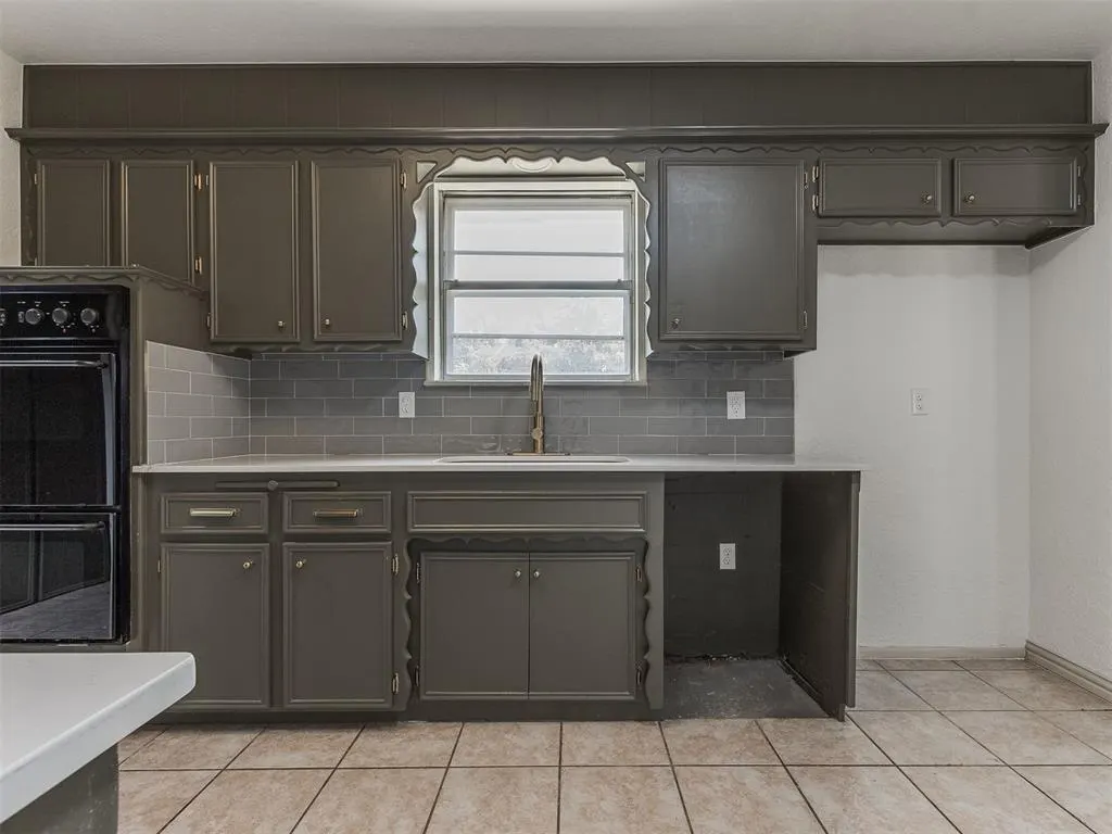 Photo 16 — 3220 Hilltop Road, Midwest City, OK 73110