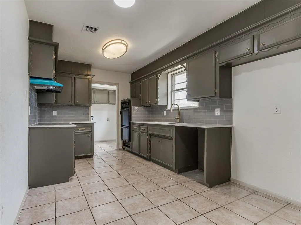 Photo 19 — 3220 Hilltop Road, Midwest City, OK 73110