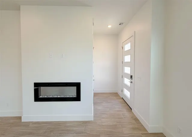 Photo 3 — 13112 Maplewood Avenue, Oklahoma City, OK 73120