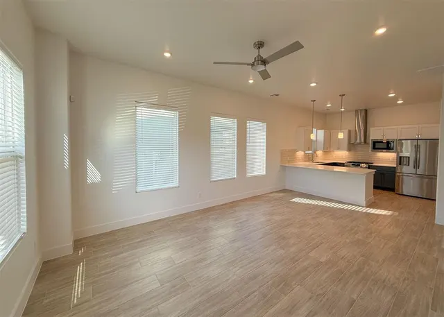 Photo 4 — 13112 Maplewood Avenue, Oklahoma City, OK 73120