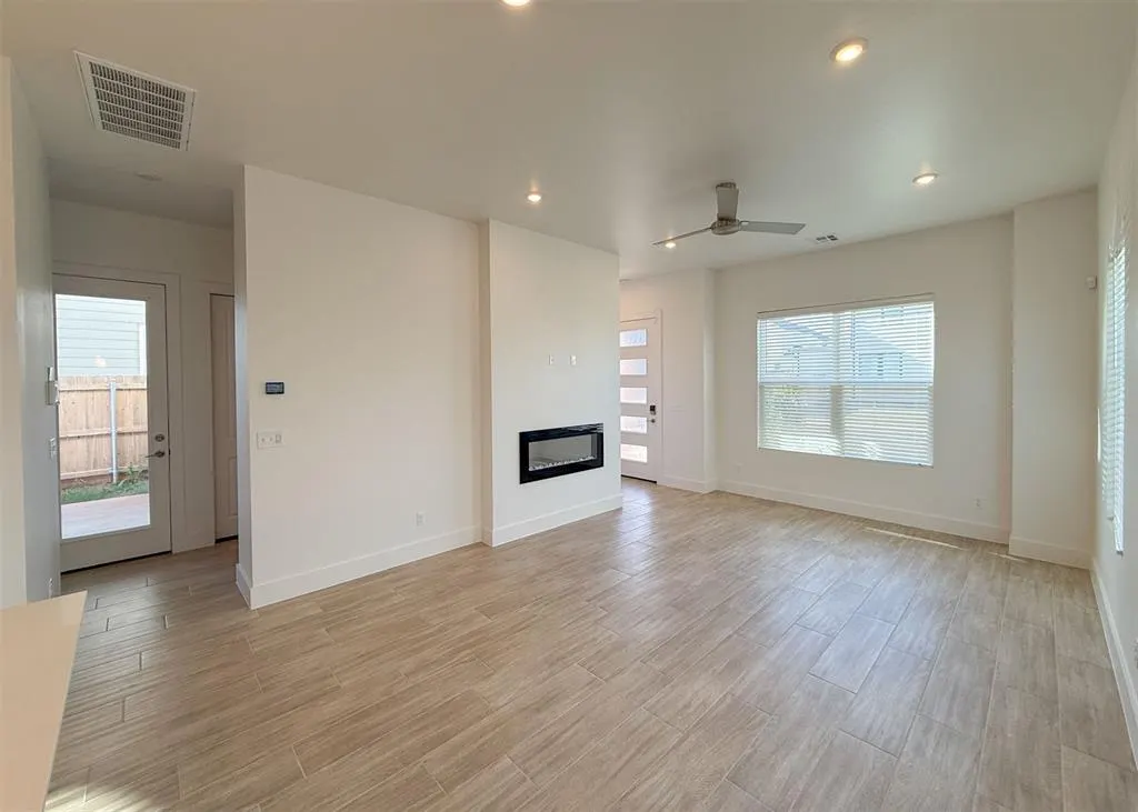 Photo 6 — 13112 Maplewood Avenue, Oklahoma City, OK 73120