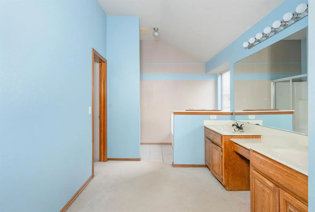 Photo 17 — 213 Sandstone Drive, Norman, OK 73071